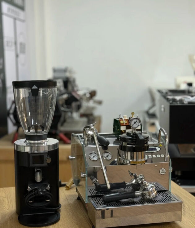 La Marzocco GS3 MP + Mahlkönig E65S Package